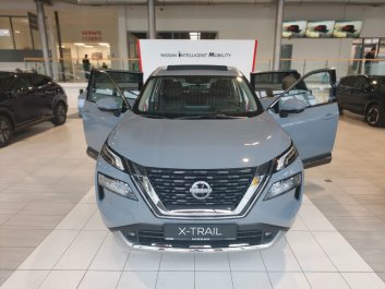 Nissan X-Trail Tekna ze szklanym dachem   R.<br /><small>(Samochód używany)</small>