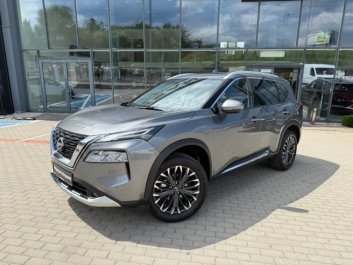 Nissan X-Trail Tekna   R.<br /><small>(Samochód używany)</small>